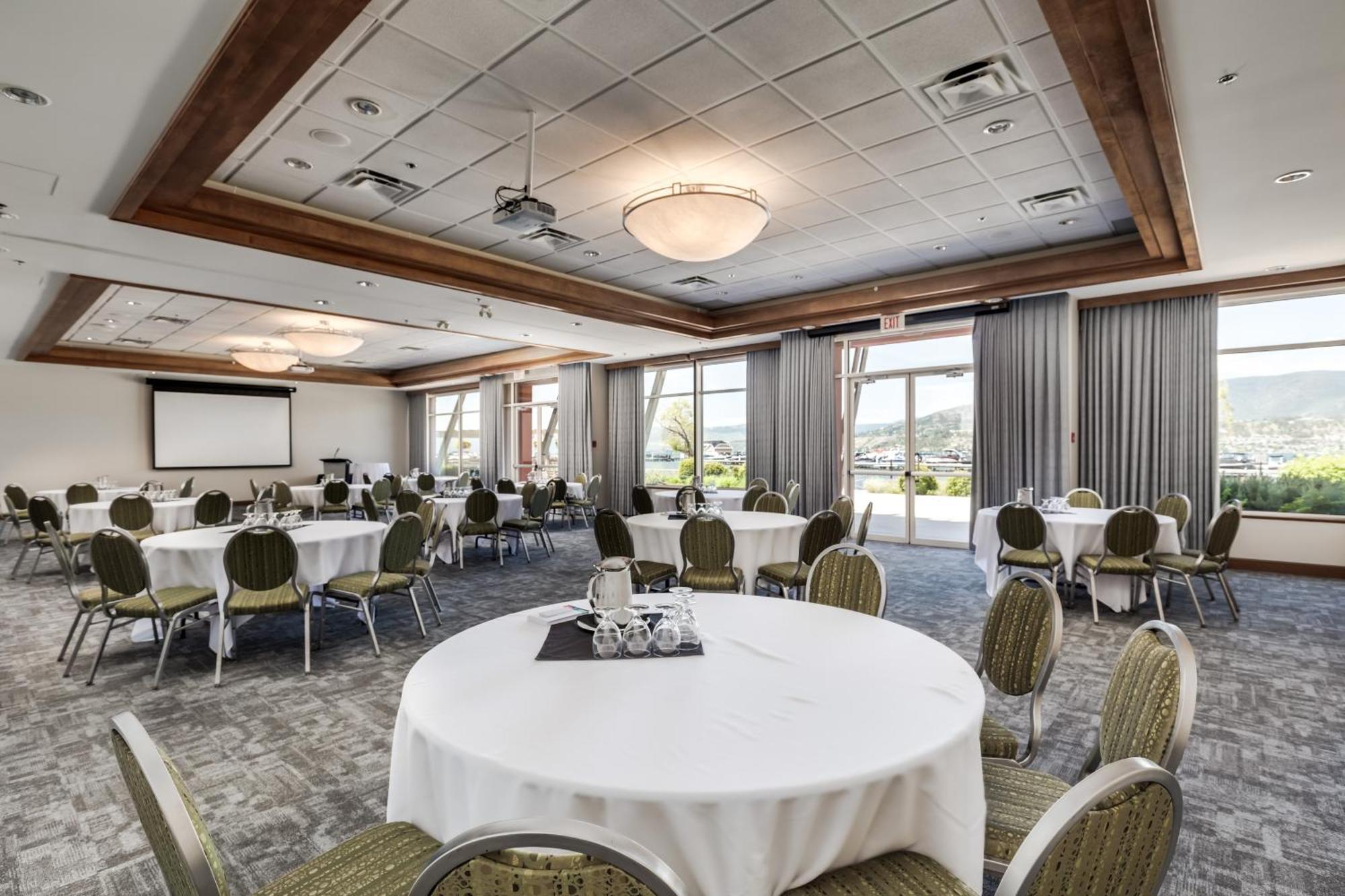 Manteo At Eldorado Resort Kelowna Bagian luar foto