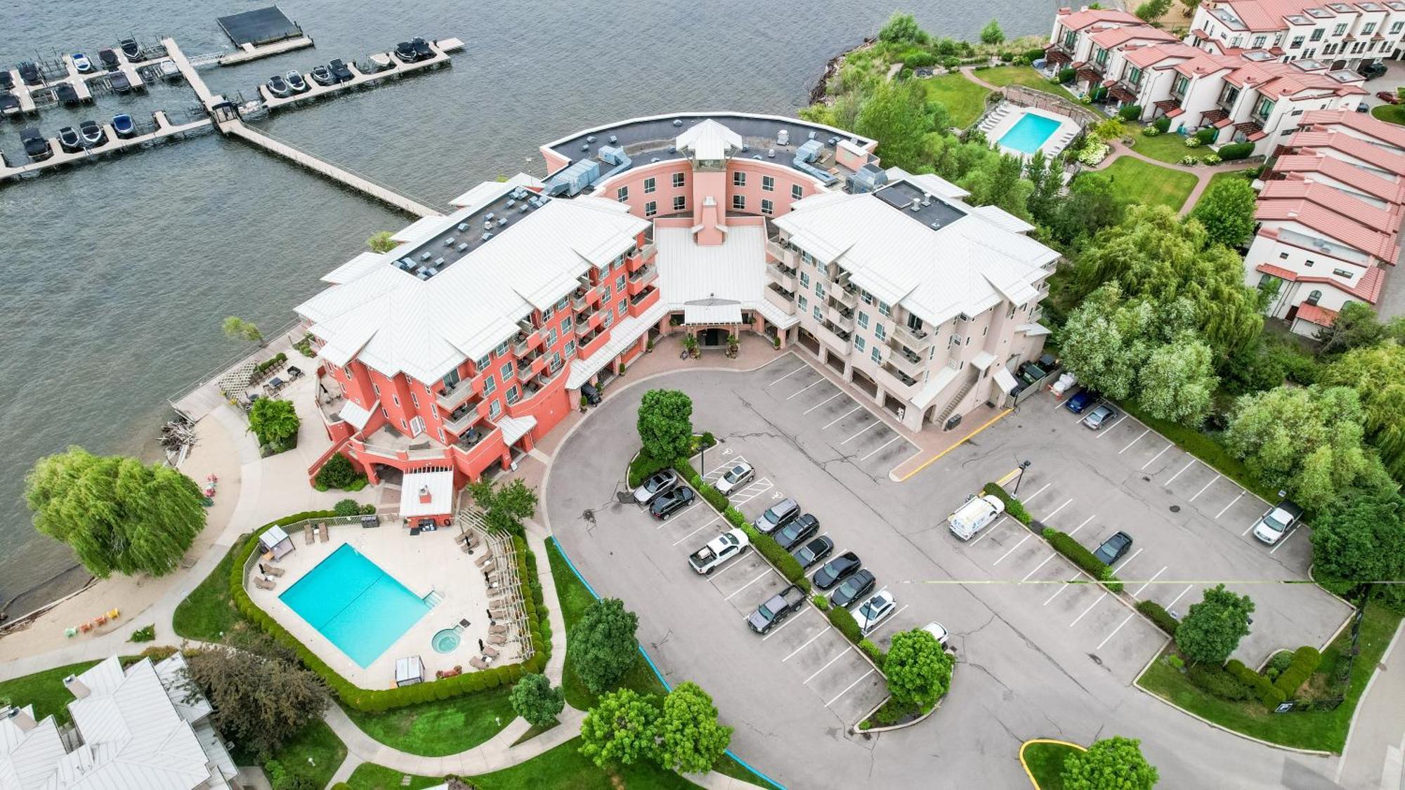 Manteo At Eldorado Resort Kelowna Bagian luar foto
